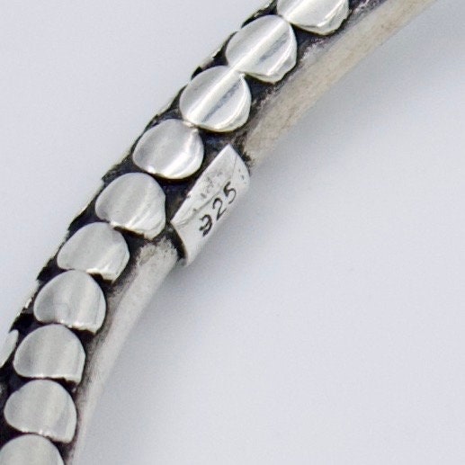 Vintage Indonesian Minimalist Pebble Slip On Bangle in Sterling Silver