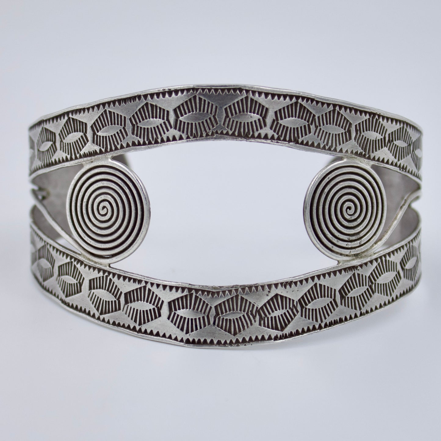Vintage Indonesian Hand Etched Silver Circles Statement Cuff Bracelet in Sterling Silver