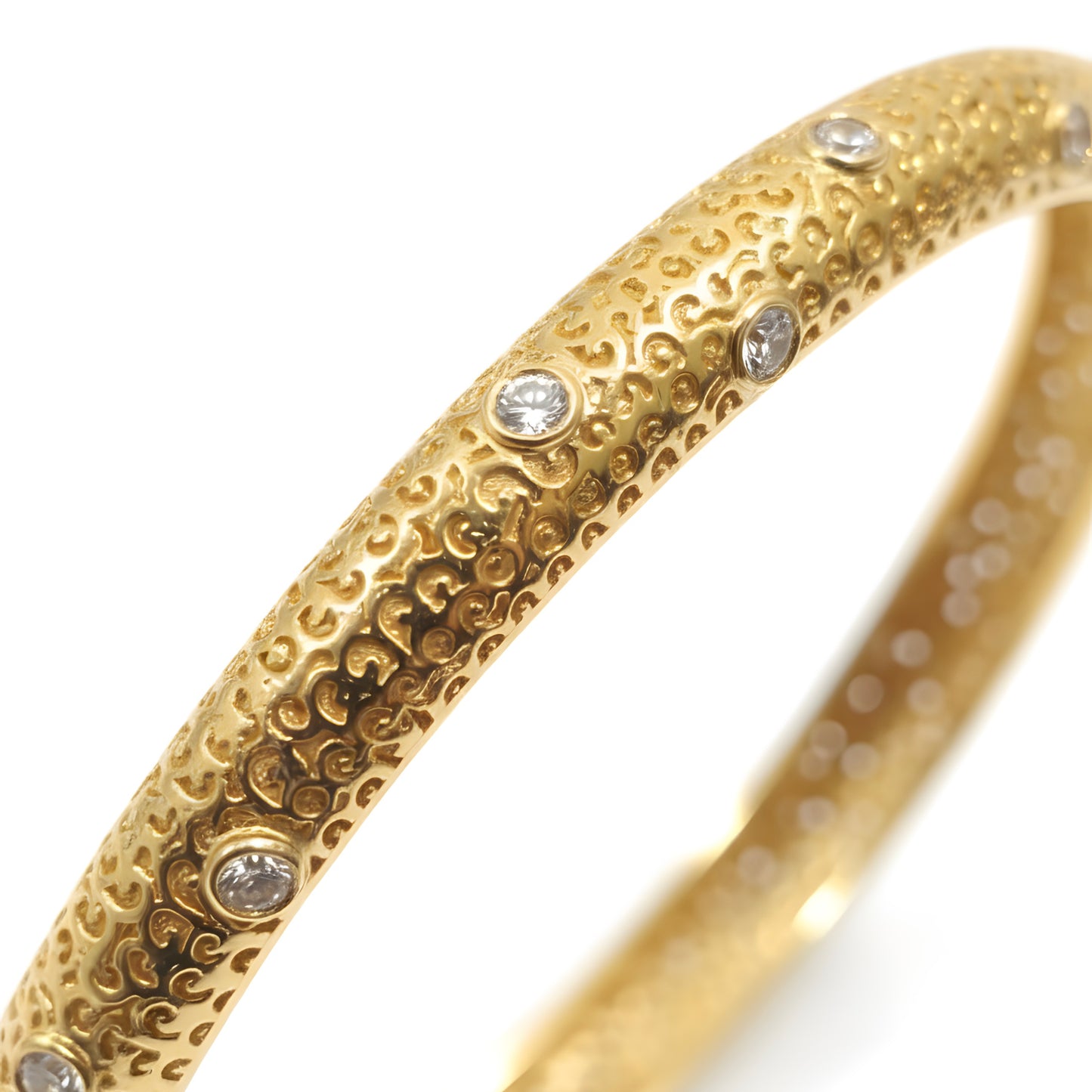 Luxurious 0.74 Ct Natural Diamond Filigree Work Bangle Bracelet 18K Yellow Gold