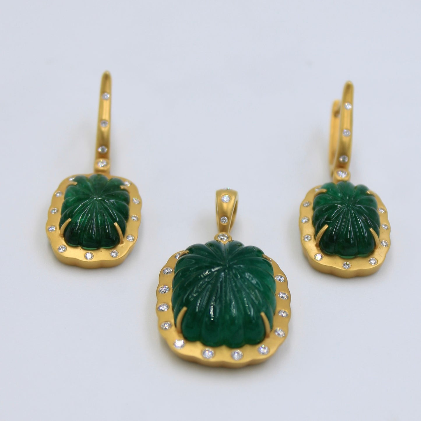 Natural 30.19 Ct Carved Emerald and Diamond Pendant & Earring Set 18K Gold
