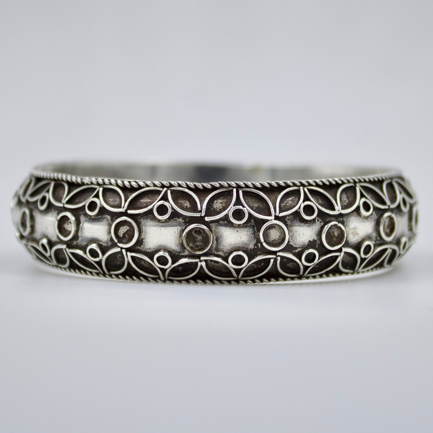 Stunning Handmade Etched Tribal Indian Kada Bangle