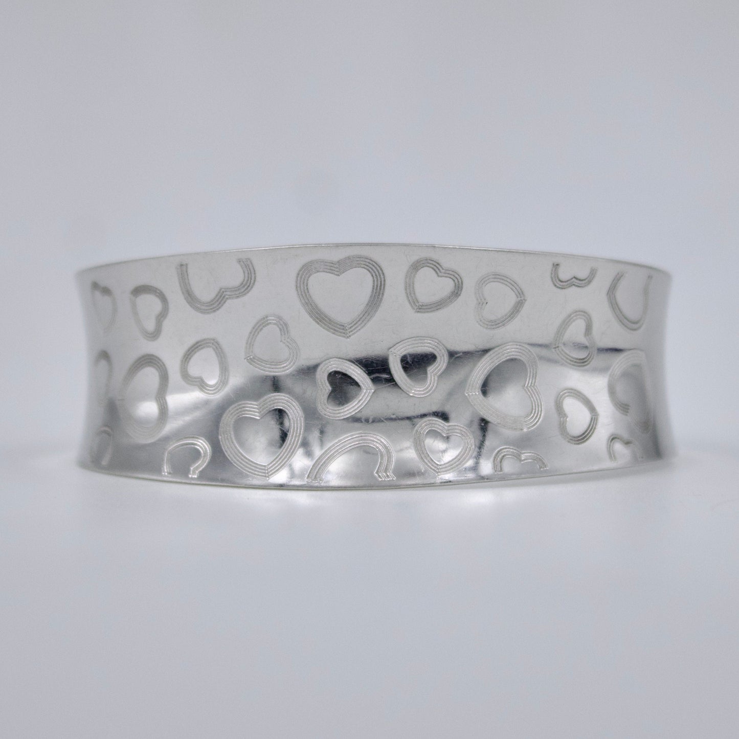 Bohemian Heart Etching Lightweight Cuff Bracelet