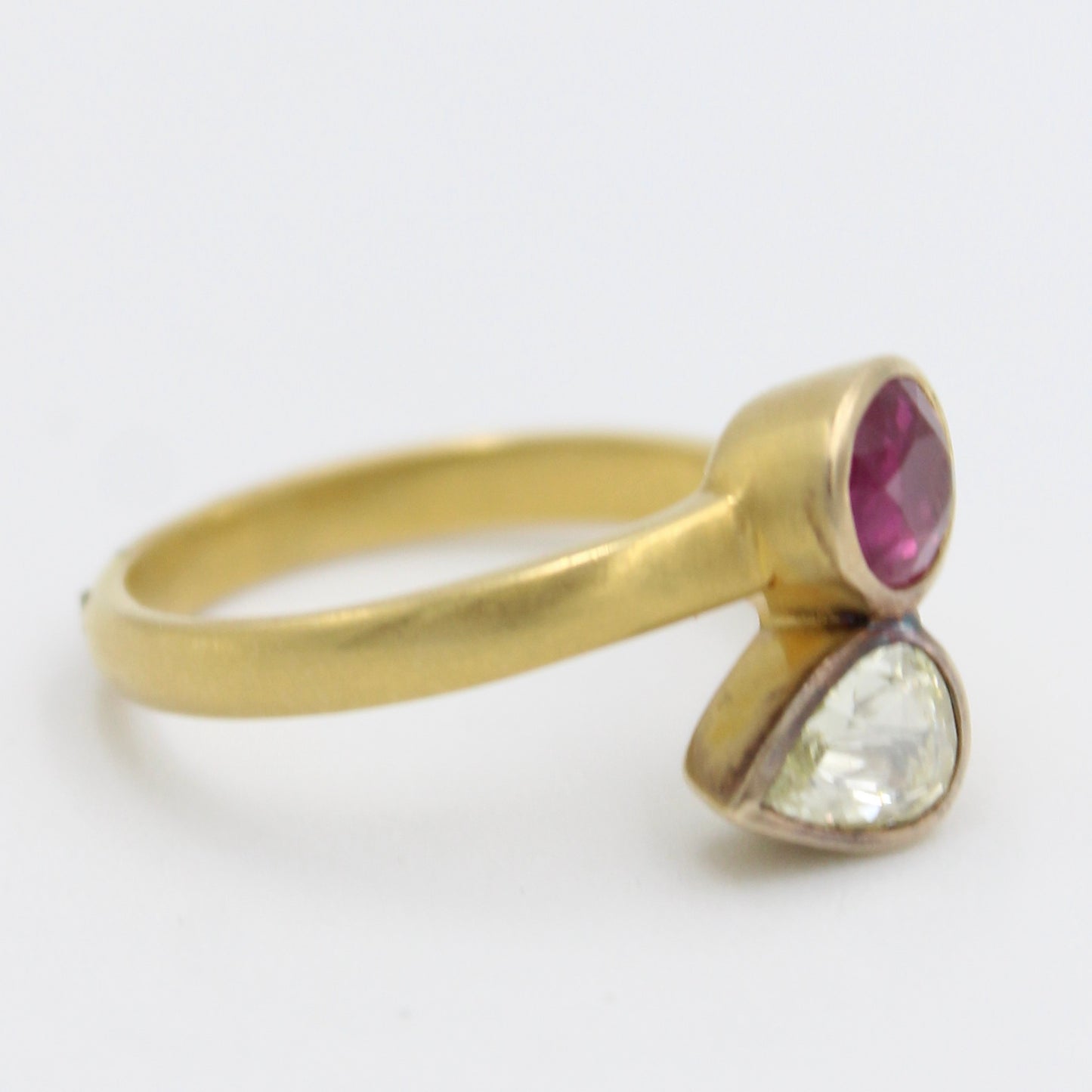 AAA 1.36 Ct Untreated Ruby & Rose Cut Diamond Toi Et Moi 18K Brushed Gold Ring