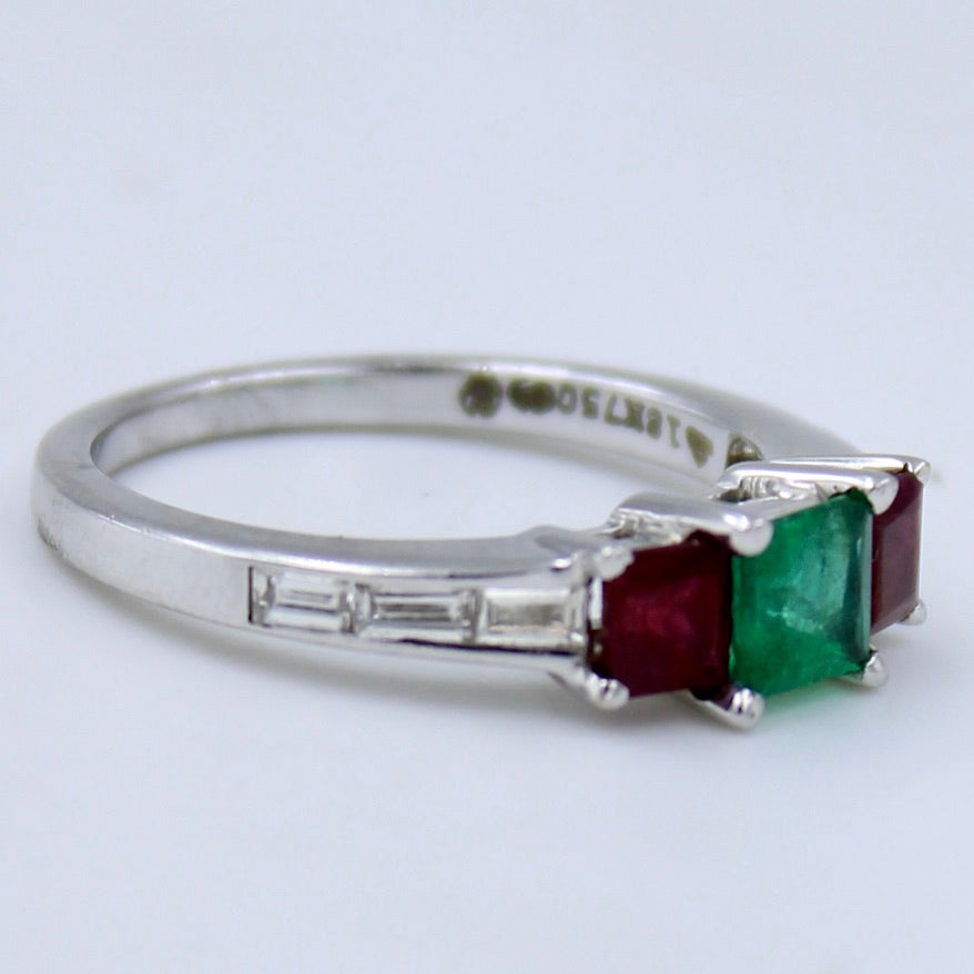 Luxurious 1.7 Ct Colombian Emerald Pigeon Blood Ruby & Diamond Ring in 18K Gold