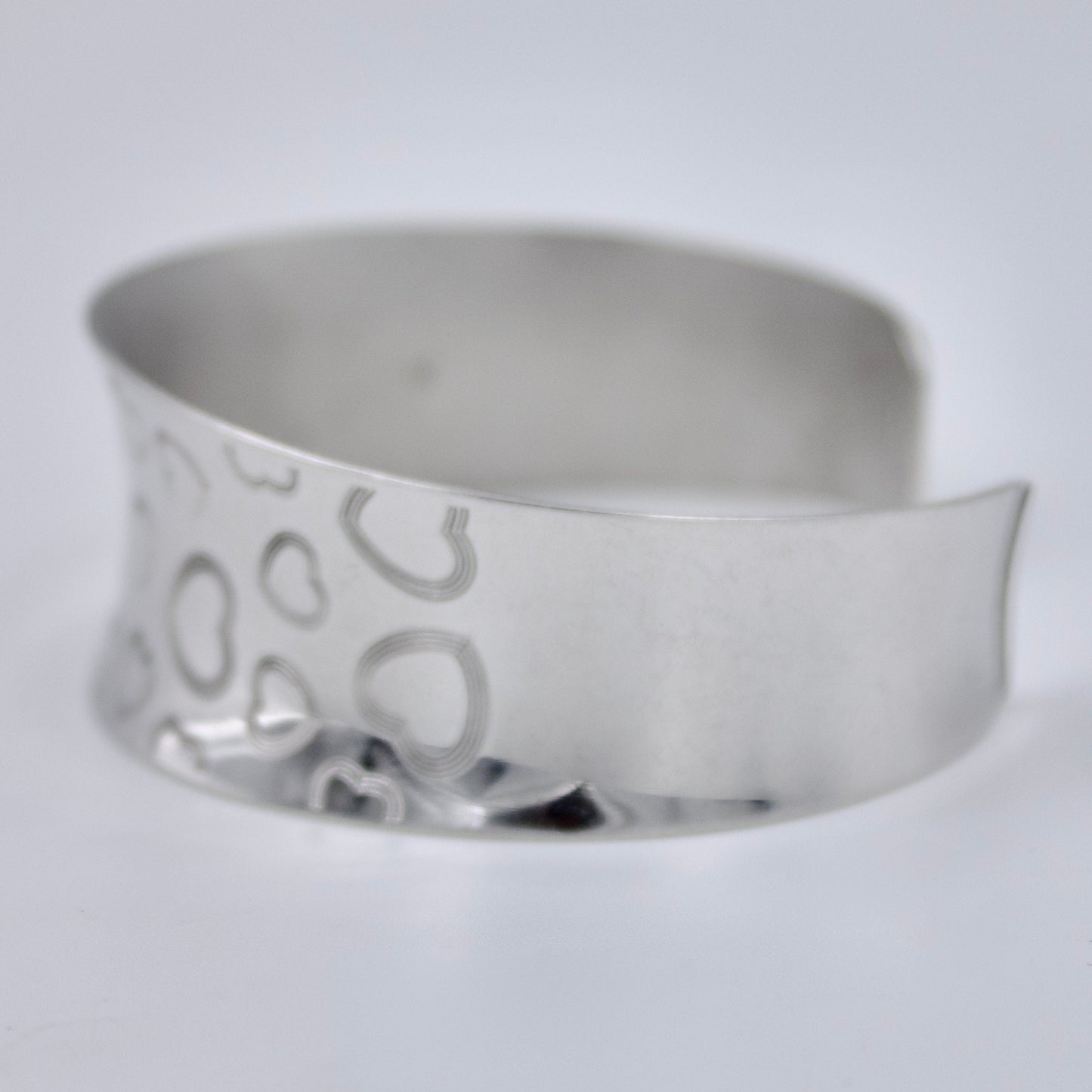 Bohemian Heart Etching Lightweight Cuff Bracelet