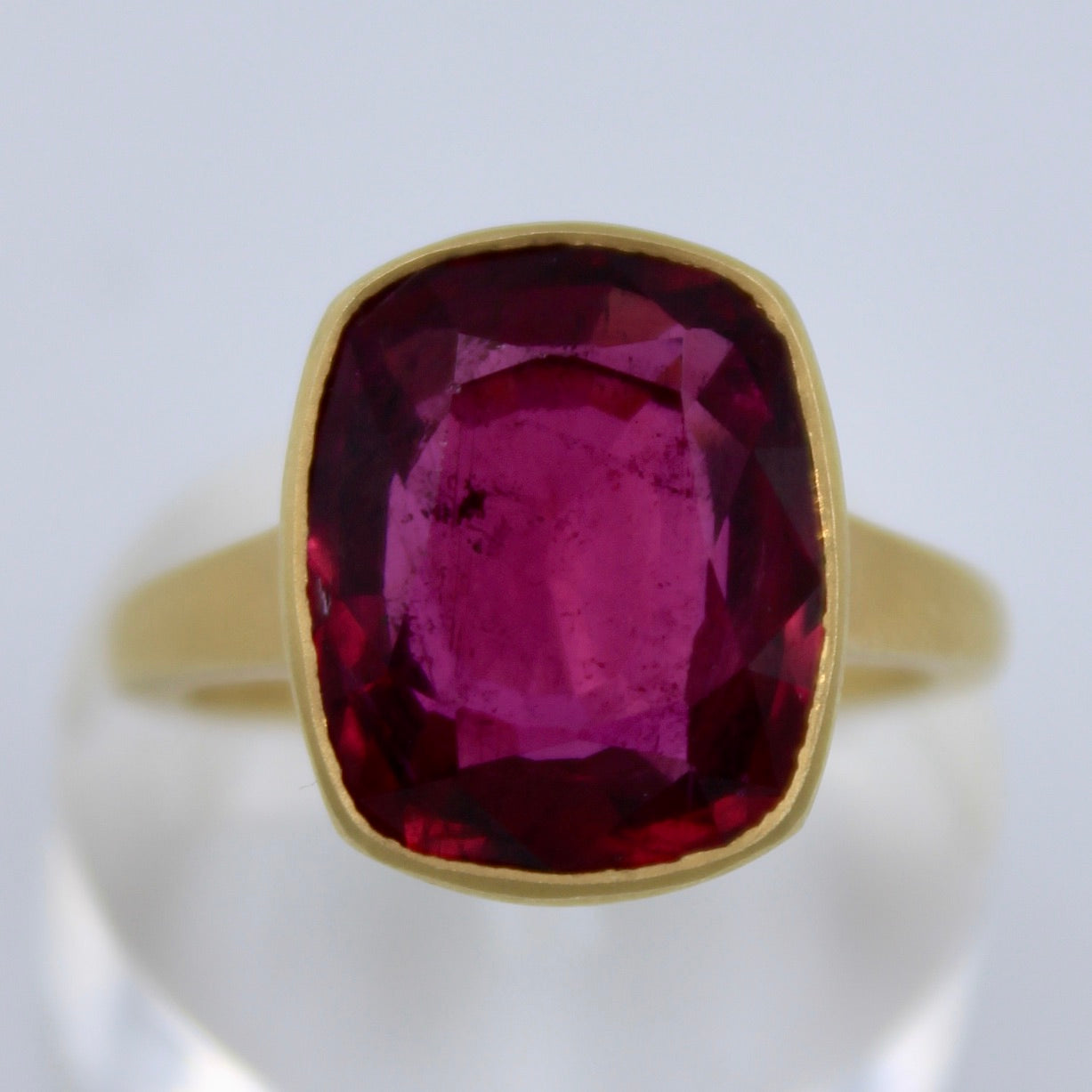 Luxury 7.9 Ct Vivid Red Rubellite Tourmaline Ring 18K Brushed Yellow Gold