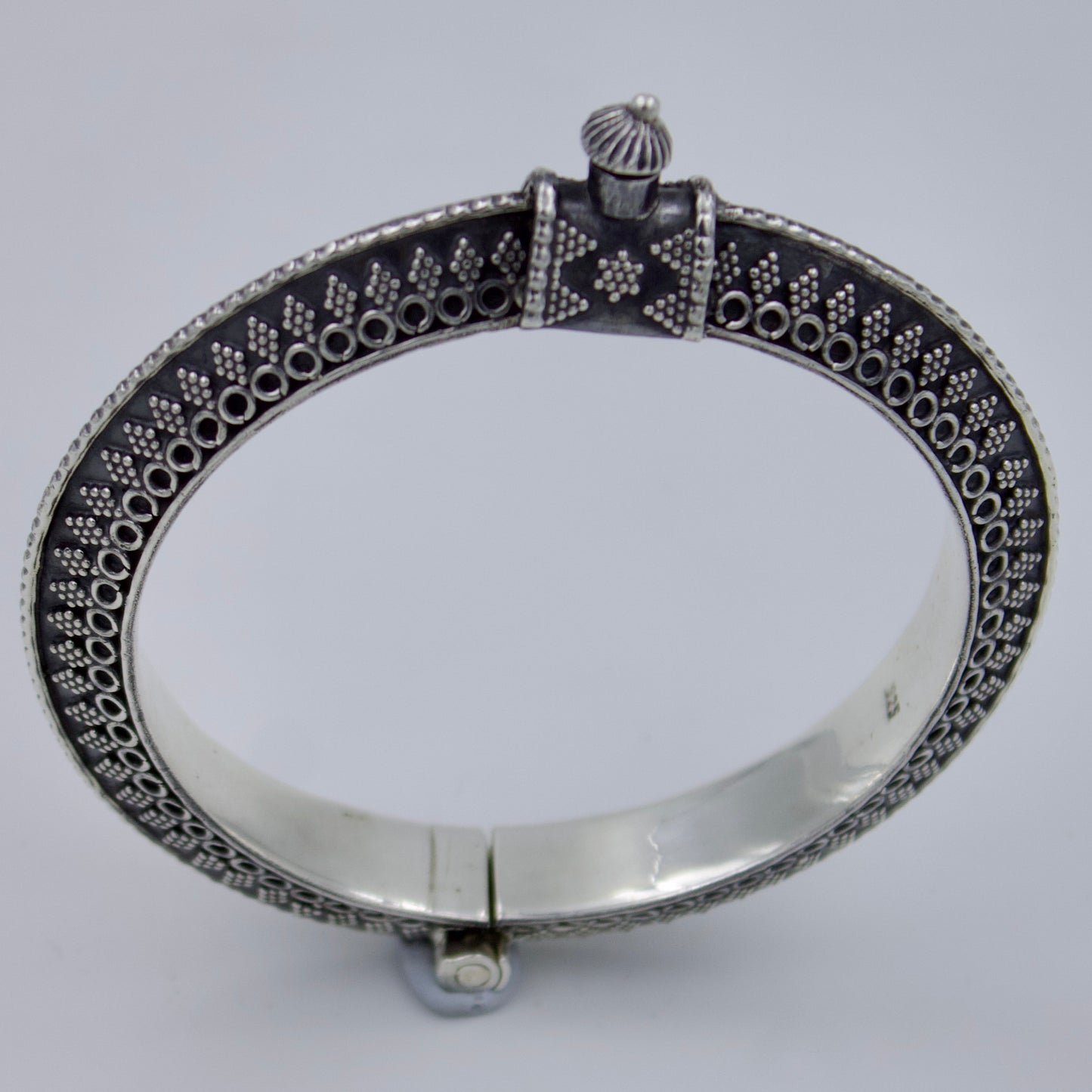 Vintage Handmade Etched Hinged Tribal Indian Kada Bangle in Sterling Silver Perfect Gift Size 7.25 Inches