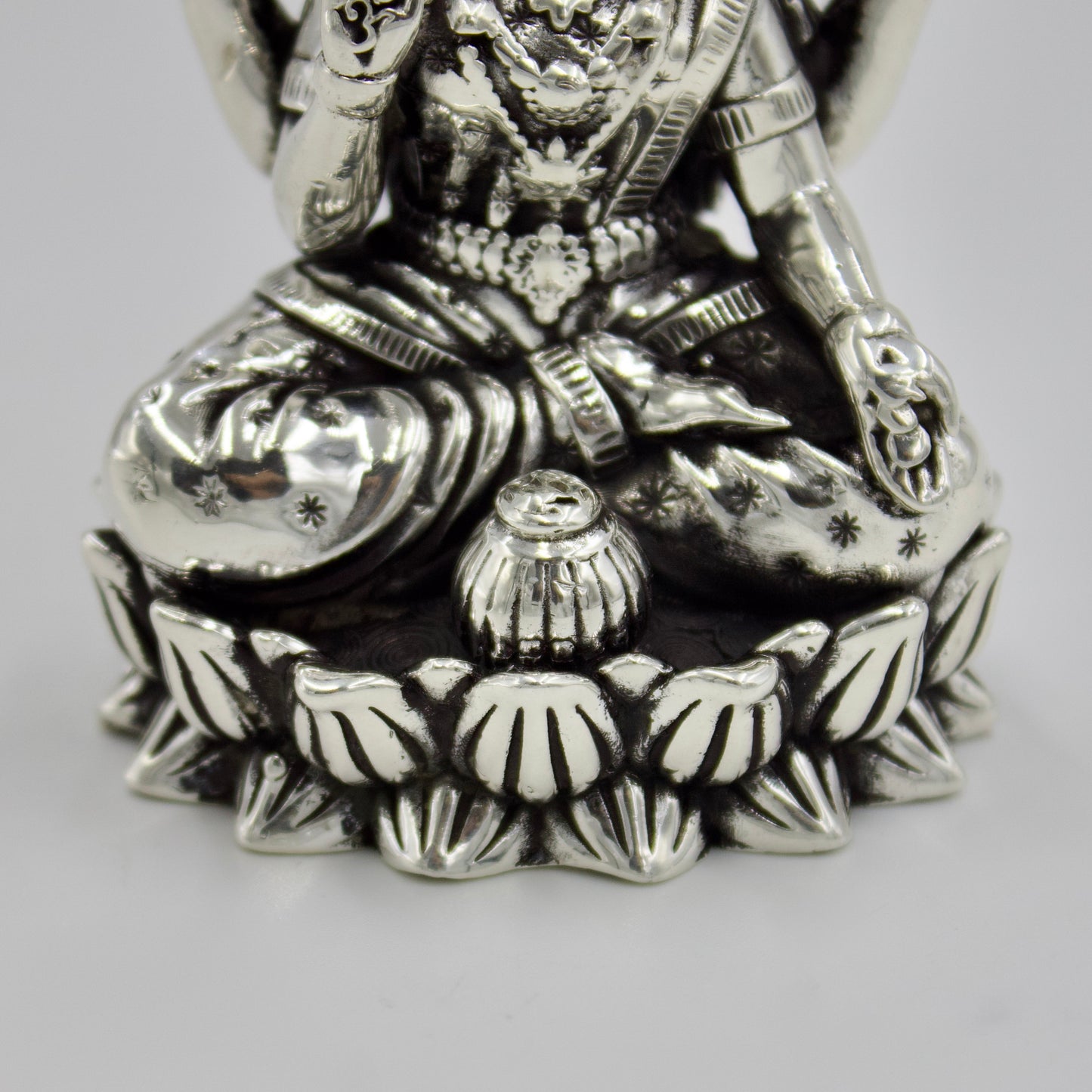 Handmade Goddess Laxmiji Idol in Sterling Silver for Puja