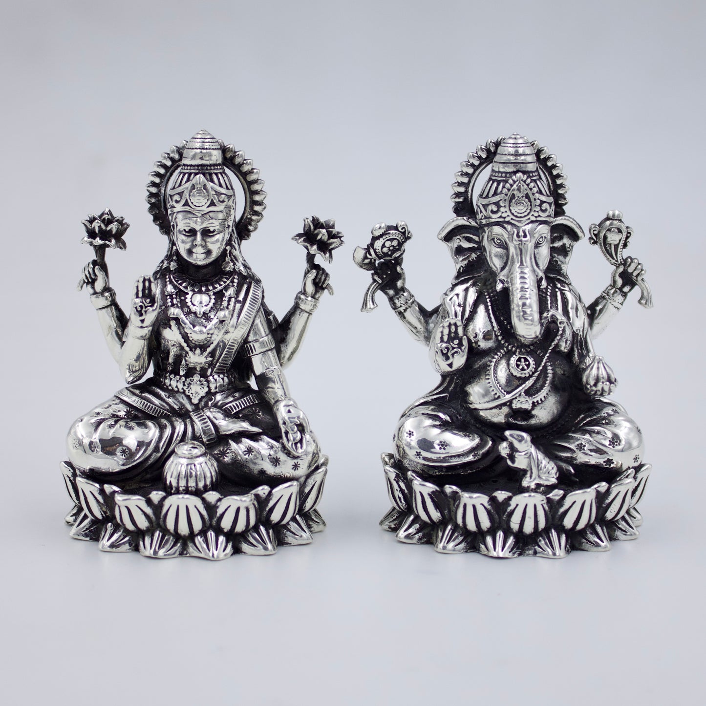 Handmade Goddess Laxmiji Idol in Sterling Silver for Puja