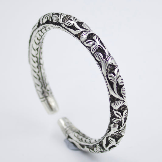 Hand Etched Indian Tribal Statement Chitai Cuff Bracelet in Sterling Silver