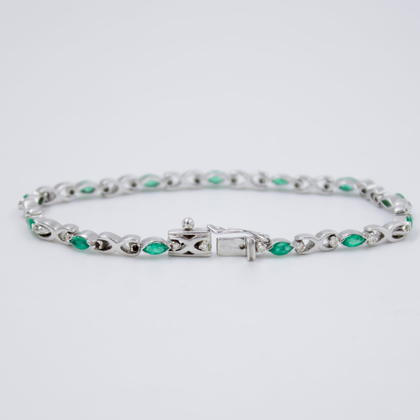 Natural Emerald & Diamond Tennis Bracelet in 18K White Gold