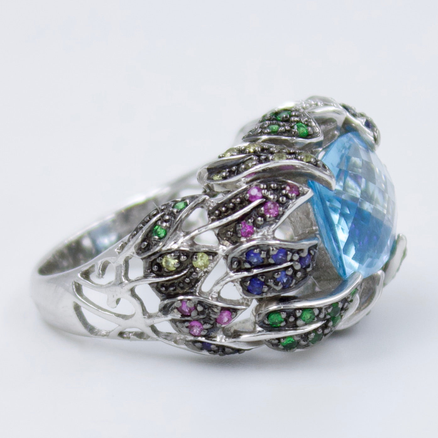 Blue Topaz Floral Cocktail Ring in 18K White Gold