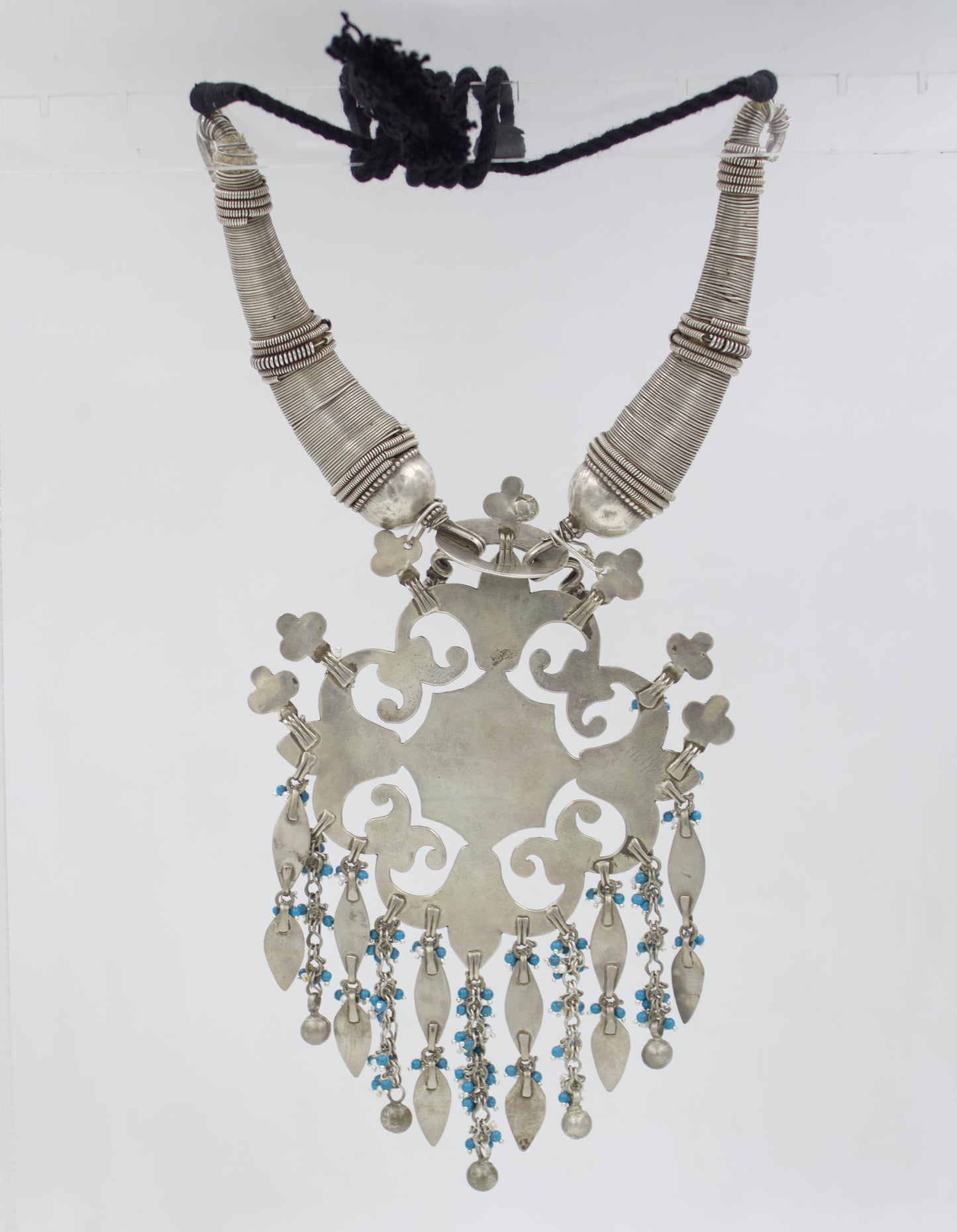 Antique Hasli Short Necklace with Turquoise and Carnelian in Silver