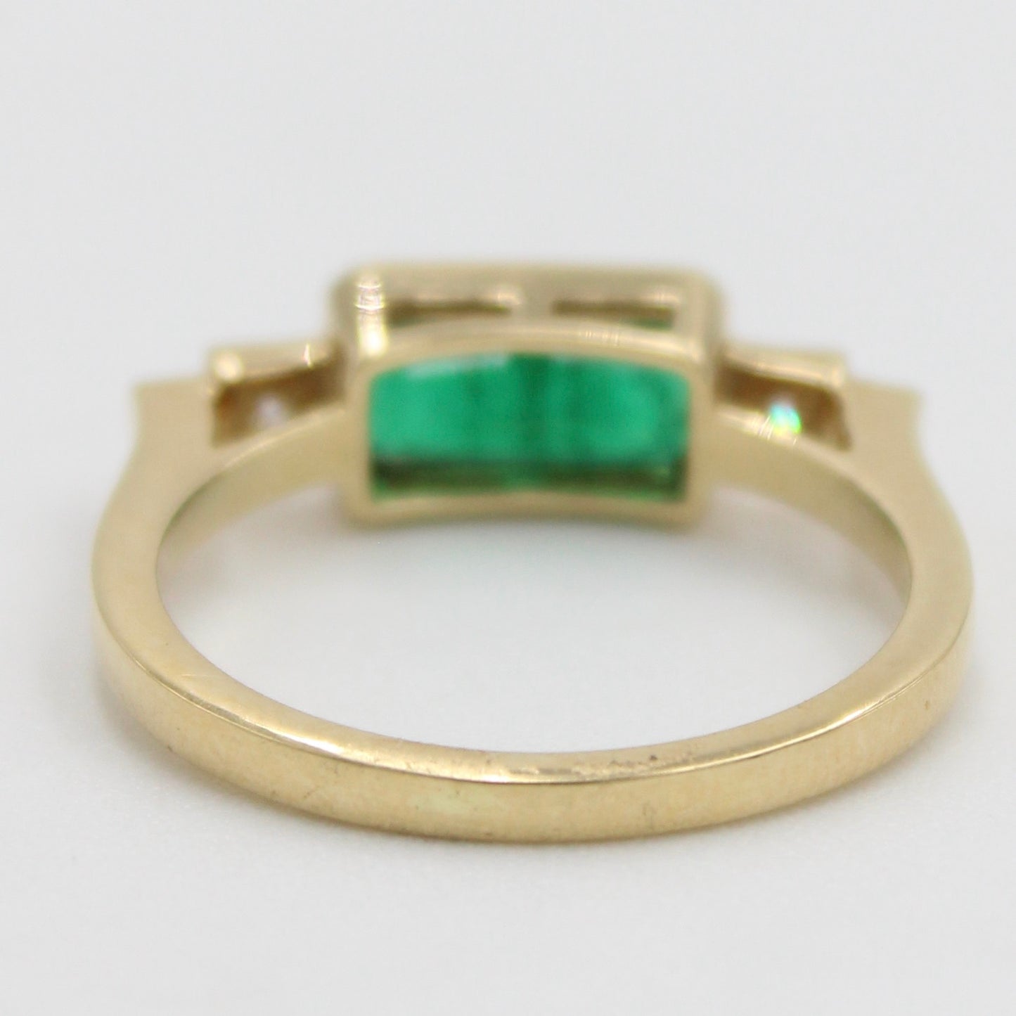 Natural AAA 1.42 Ct Emerald & Diamond East West Setting Ring in 18K Gold Size 7
