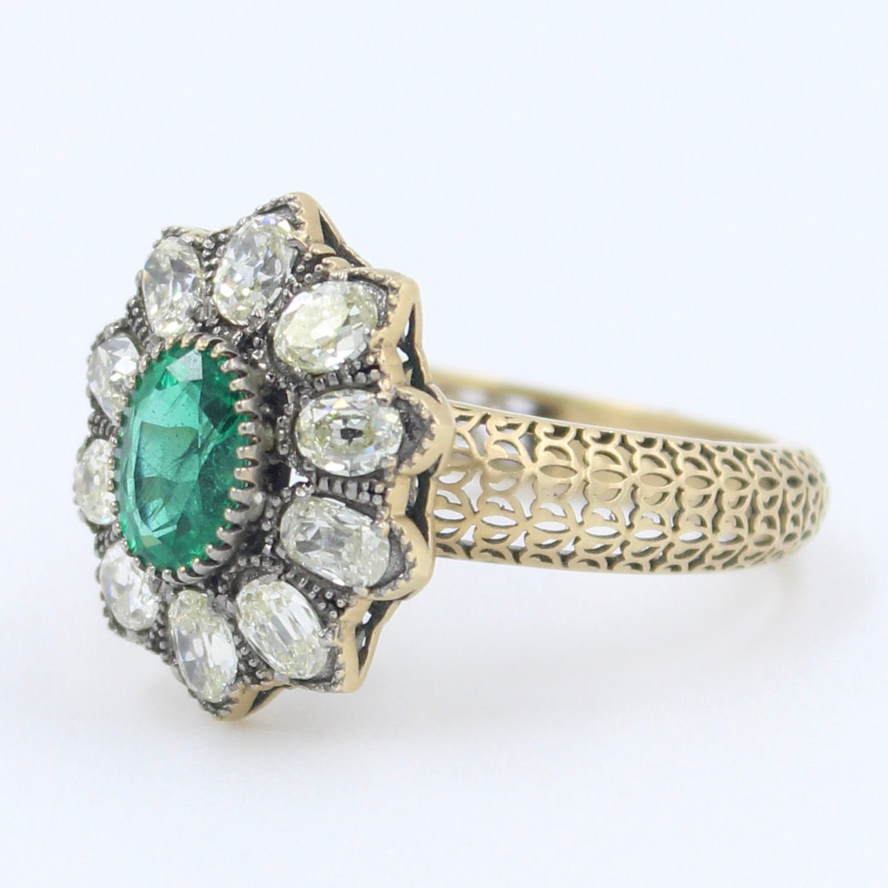 Natural 1.97 Ct Emerald & Old Mine Diamond Filigree Cocktail Ring in 18K Gold