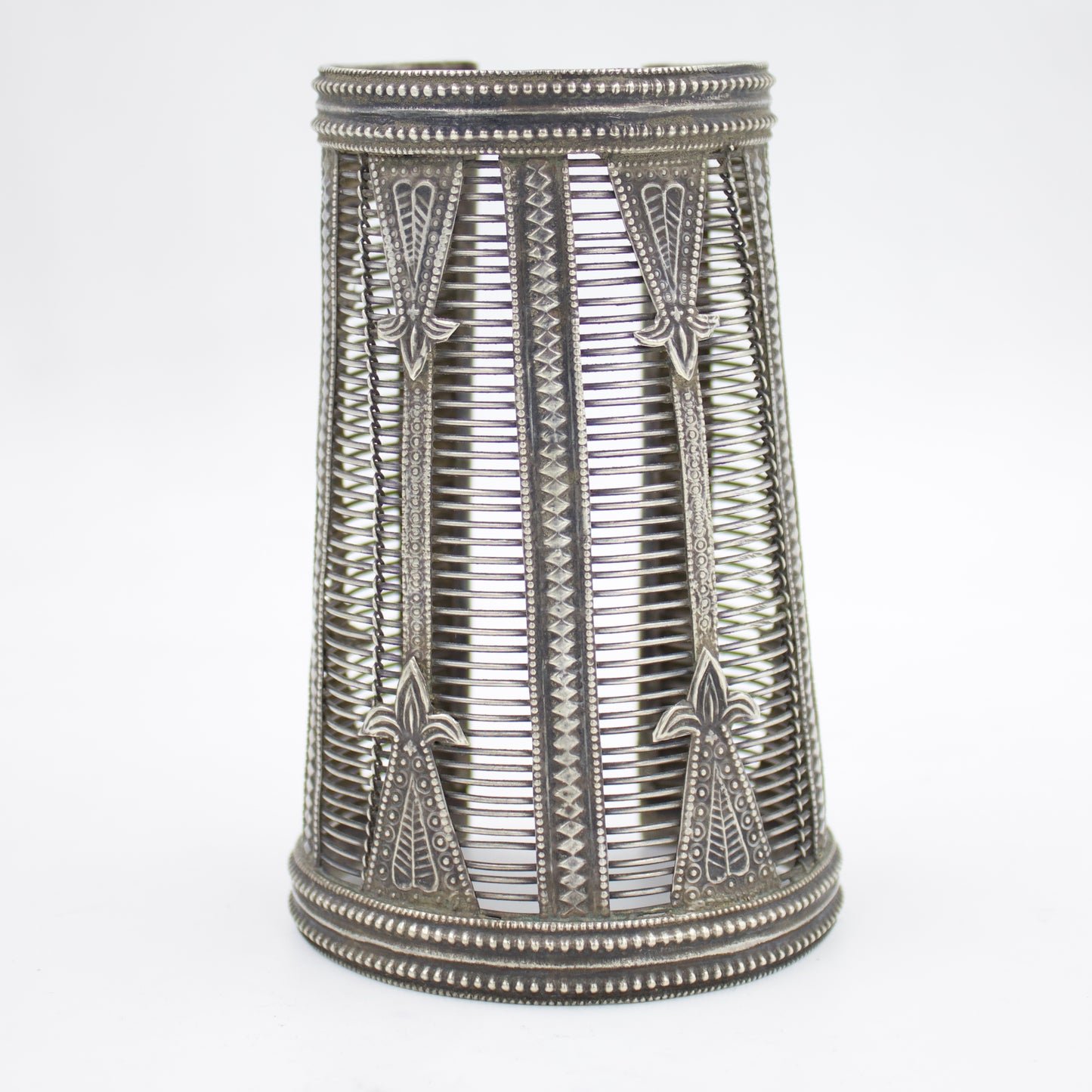 Antique Indian Tribal Etched Mesh Work Broad Cuff Bracelet in Sterling Silver