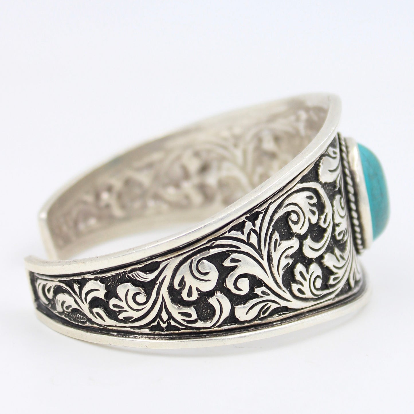 Vintage Hand Etched Chitai Work Turquoise Cuff Bracelet in Sterling Silver