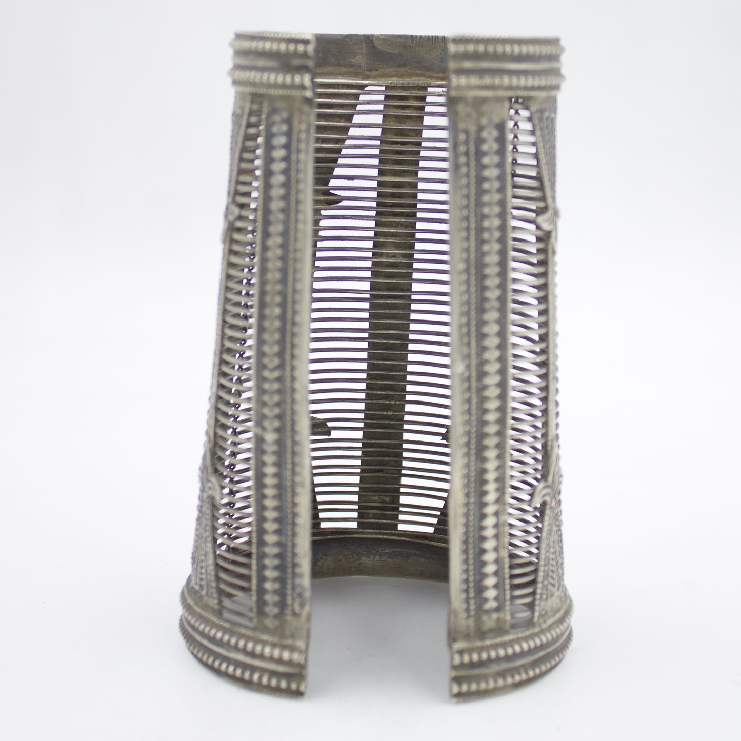 Antique Indian Tribal Etched Mesh Work Broad Cuff Bracelet in Sterling Silver