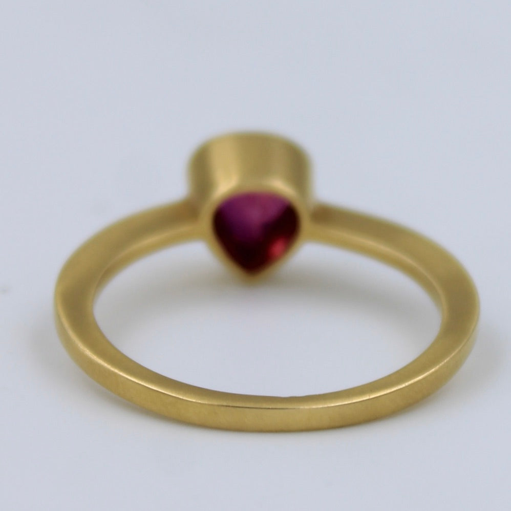 Natural AAA 1.10 Ct Untreated Mozambique Ruby Minimalist Ring 18K Brushed gold