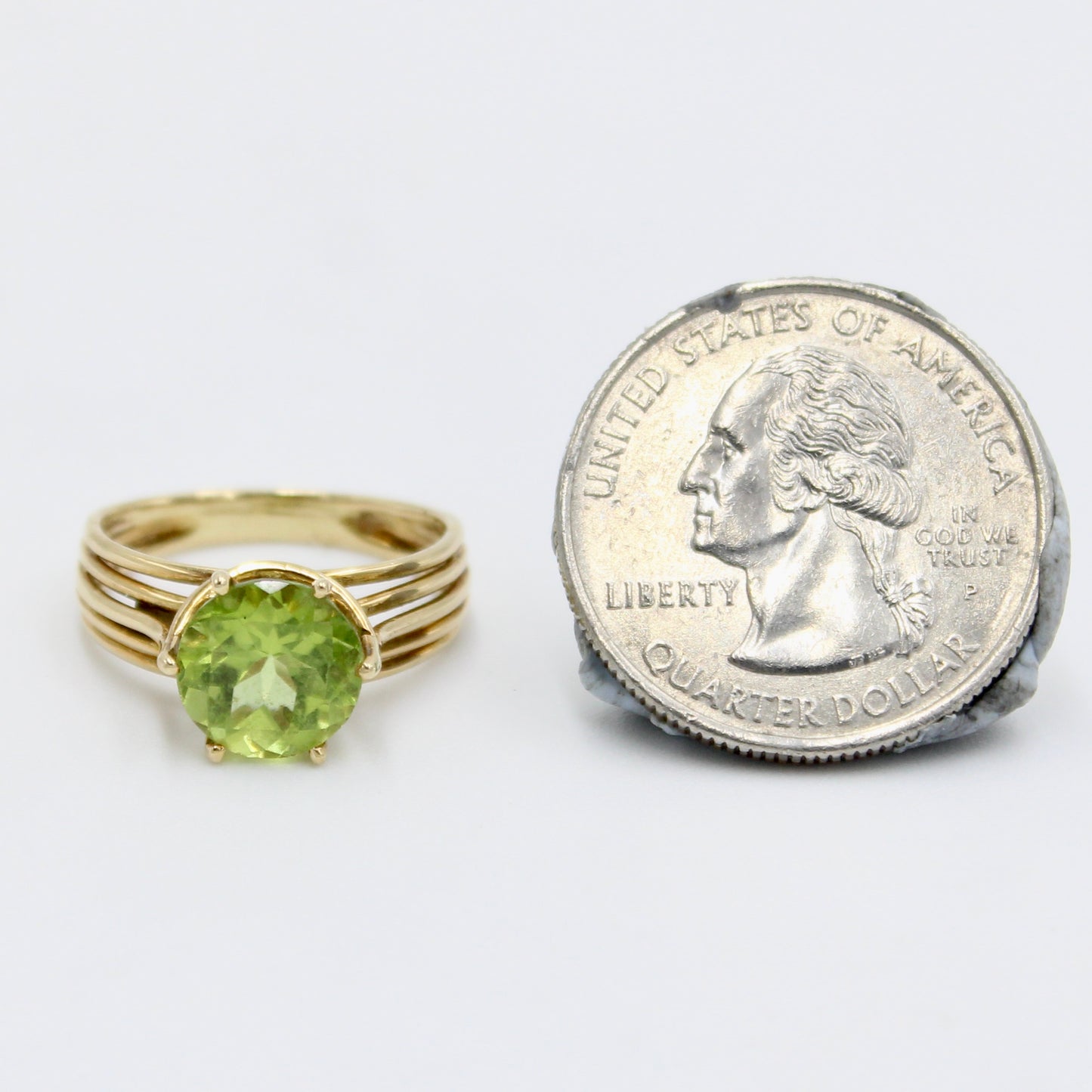 Vintage AAA 4.5 Ct Arizona Peridot Solitaire Ring in 18K Yellow Gold