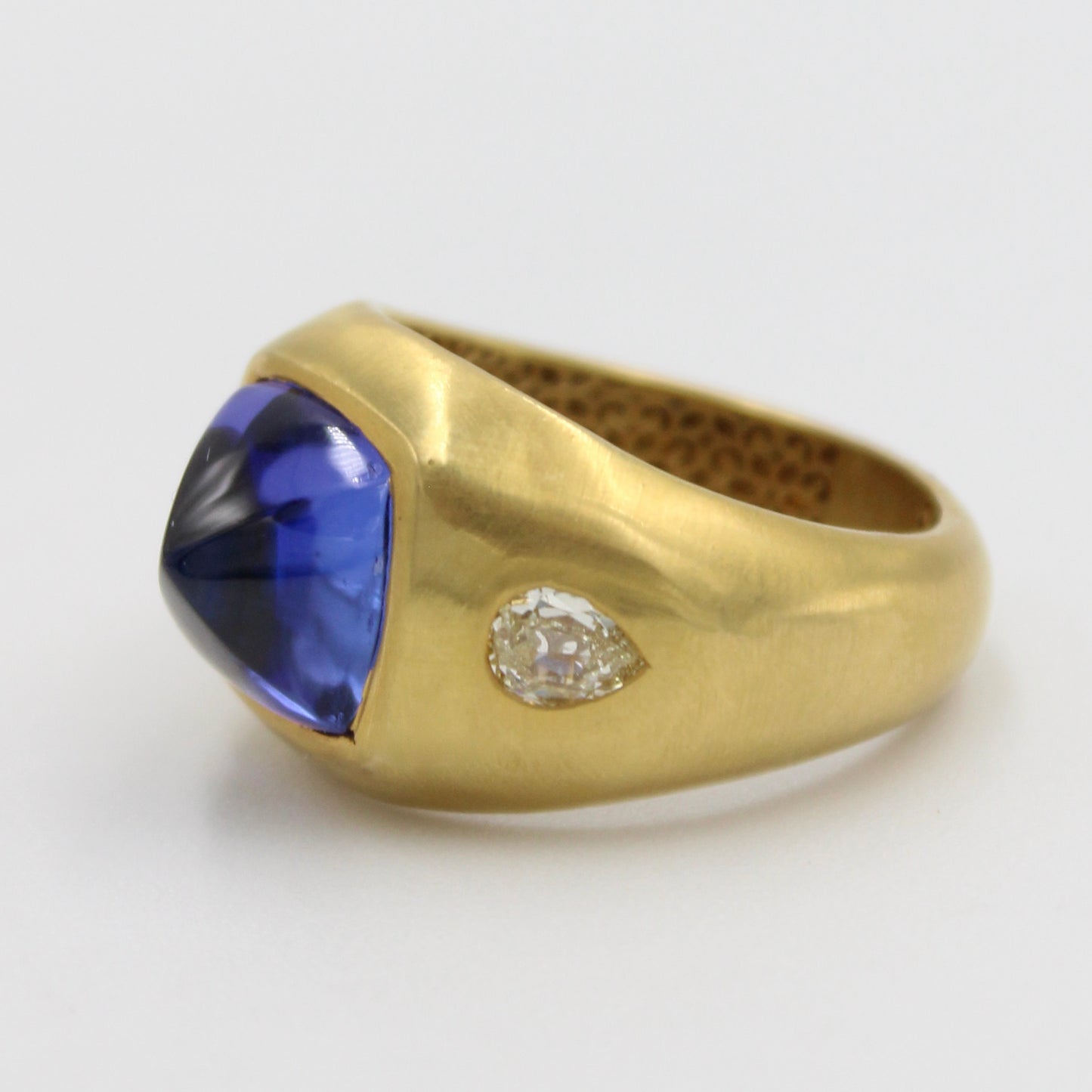 7.1 Ct AAA Sugarloaf Tanzanite & Old Mine Diamond Cocktail Ring 18K Brushed Gold