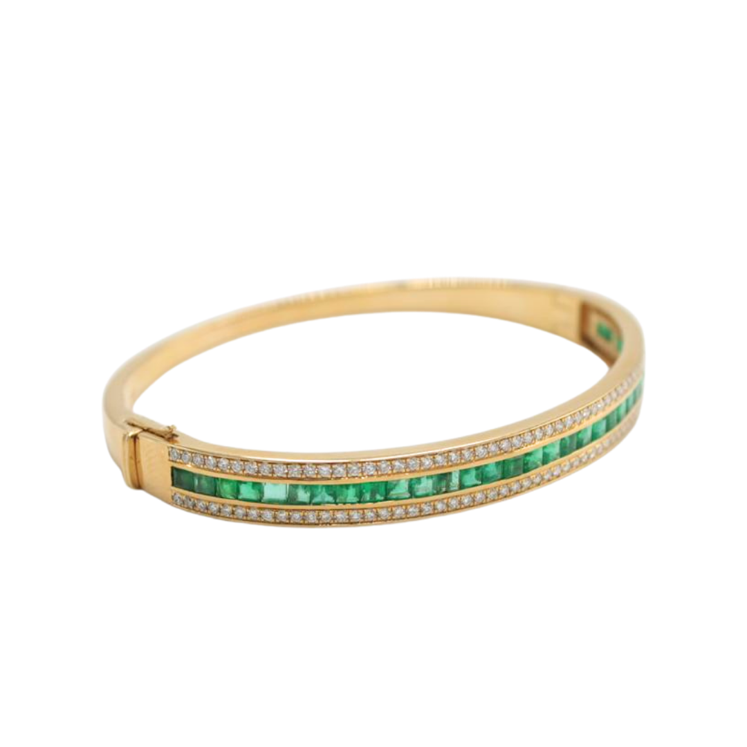 Luxury 3.72 Ct Natural Emerald & Diamond Hinged Bangle Bracelet in 18K Yellow Gold