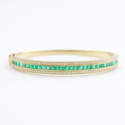 Luxury 3.72 Ct Natural Emerald & Diamond Hinged Bangle Bracelet in 18K Yellow Gold