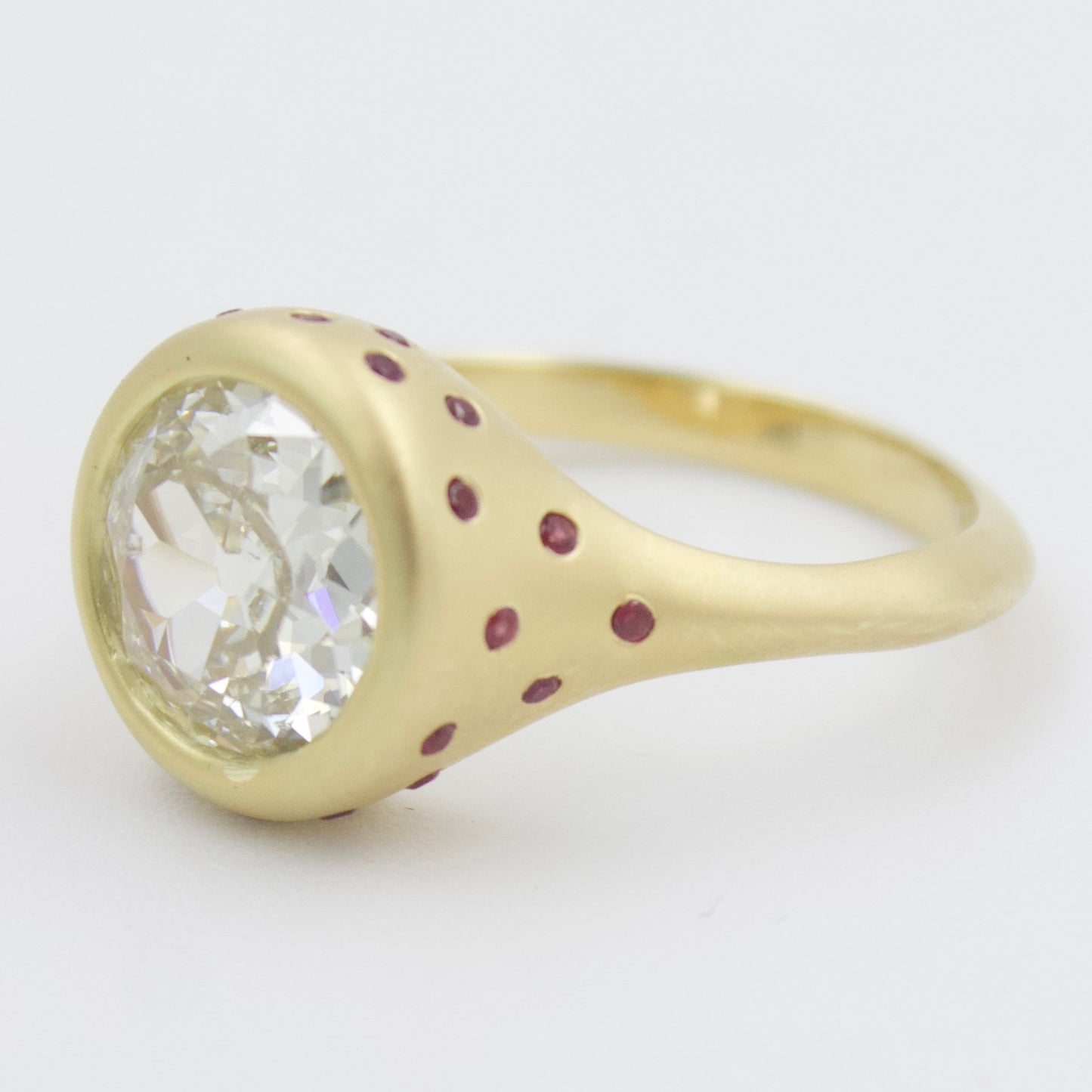 IGI 2.26 Ct Old European Cut Diamond & Ruby Engagement Ring in 18KY Brushed Gold