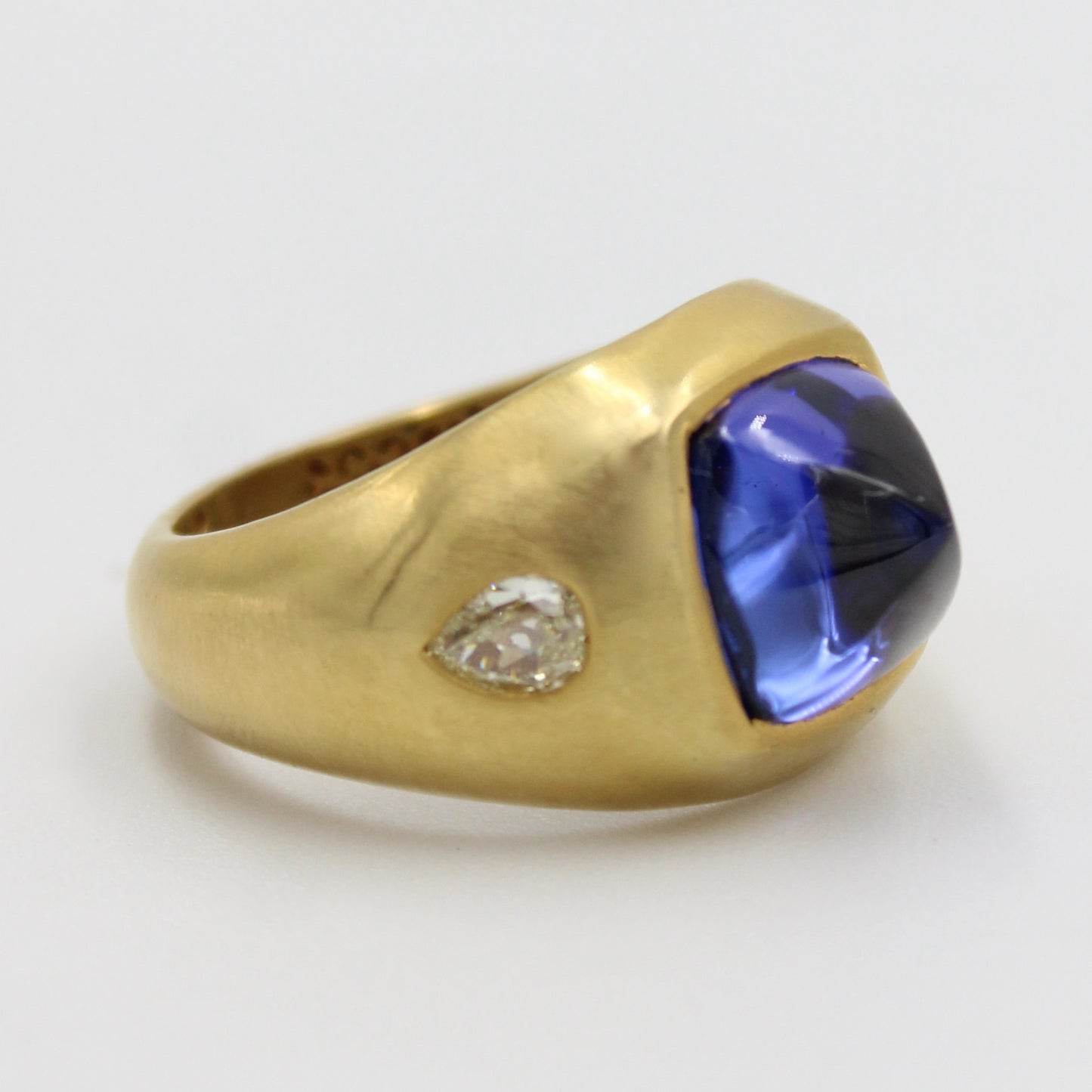 7.1 Ct AAA Sugarloaf Tanzanite & Old Mine Diamond Cocktail Ring 18K Brushed Gold