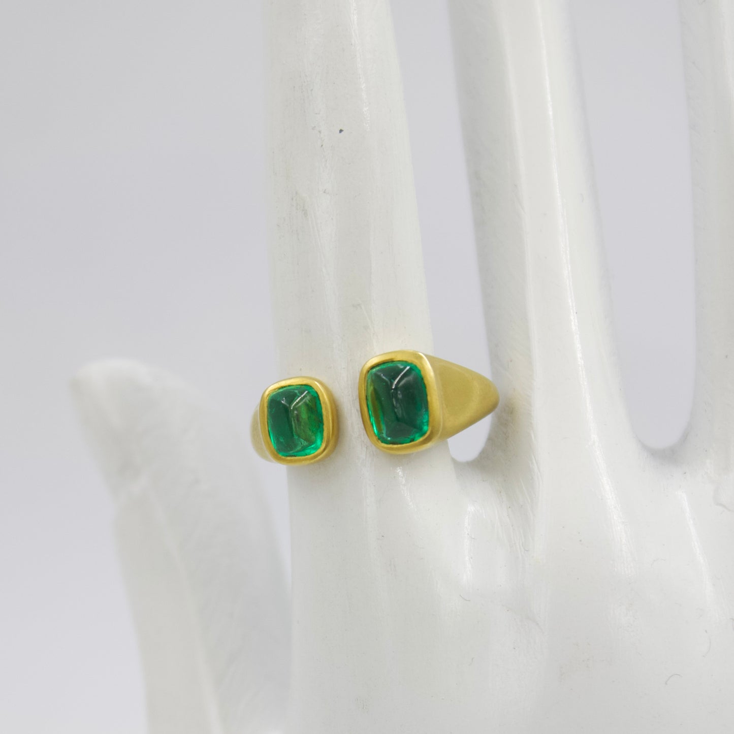 Natural 2.01 Ct Sugarloaf Zambian Emerald Toi et Moi Ring in 18K Brushed Gold