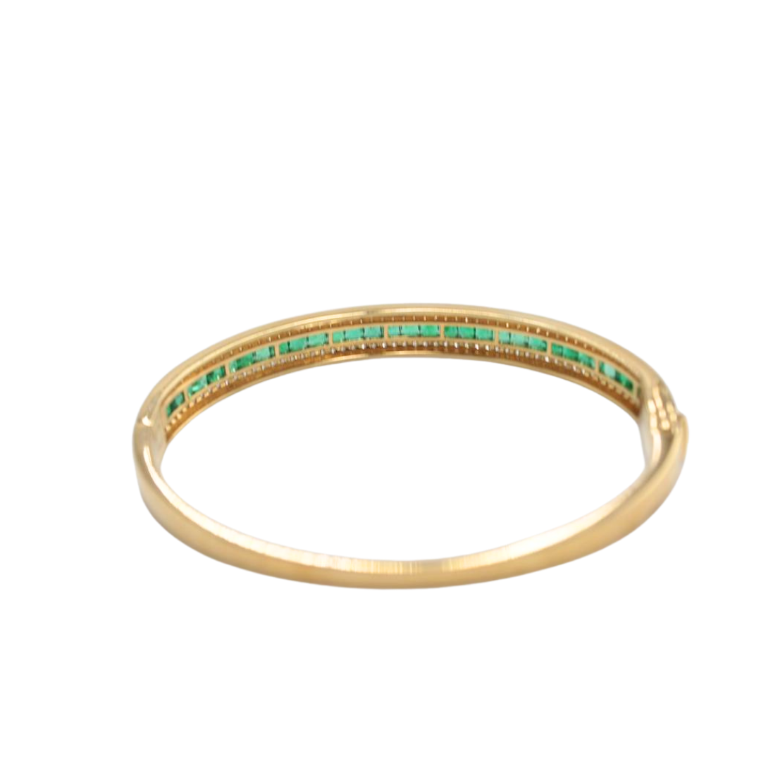 Luxury 3.72 Ct Natural Emerald & Diamond Hinged Bangle Bracelet in 18K Yellow Gold