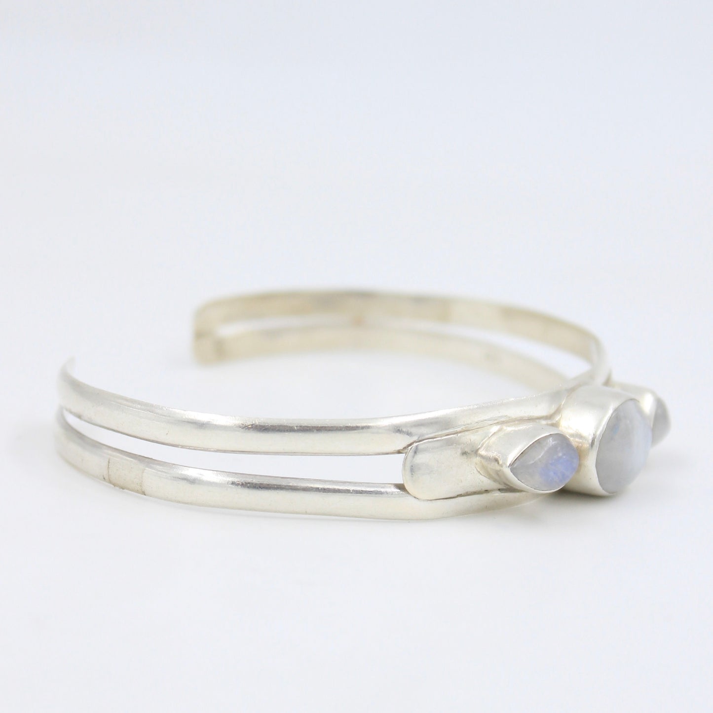 Vintage 12.3 Ct Rainbow Moonstone Unisex Cuff Bracelet in Sterling Silver