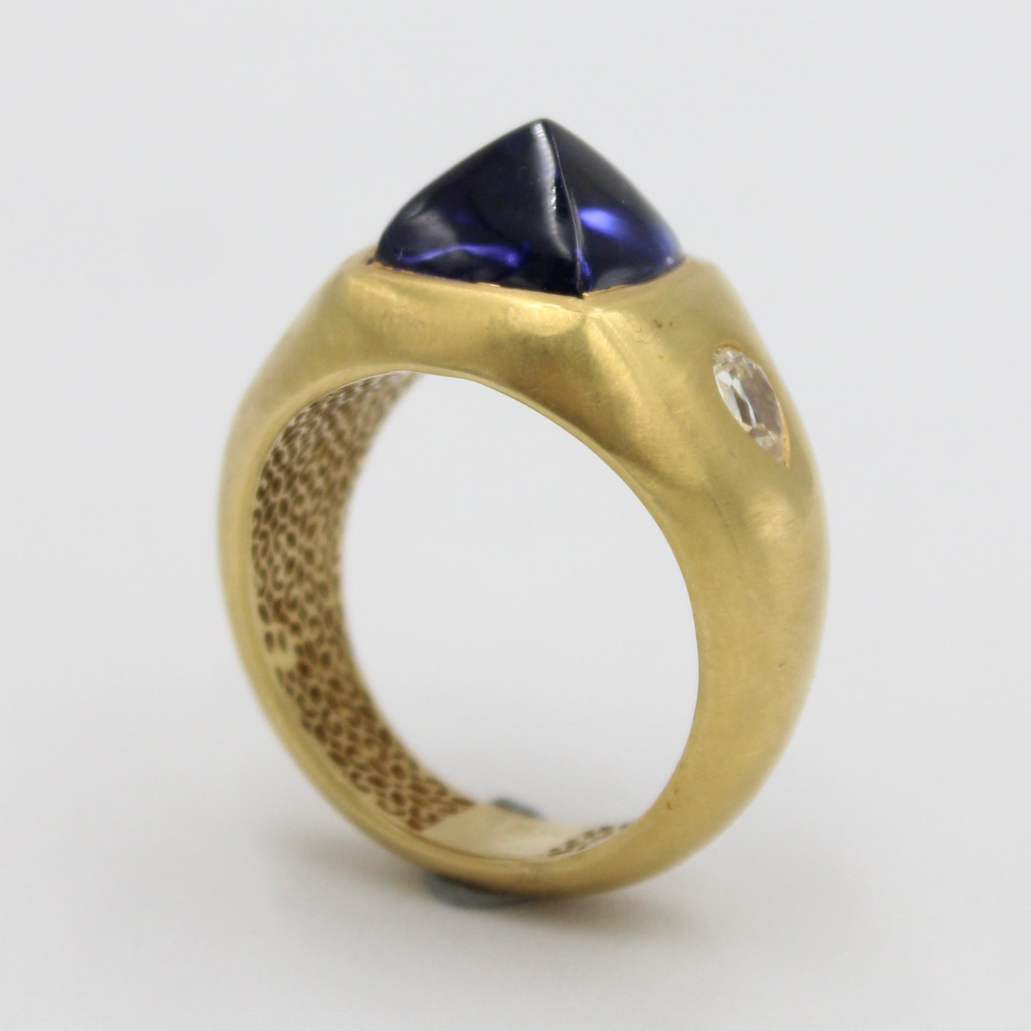 7.1 Ct AAA Sugarloaf Tanzanite & Old Mine Diamond Cocktail Ring 18K Brushed Gold